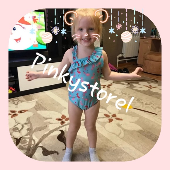 🌸Flamingo Swimsuit 🌸 - Picture 3 of 7